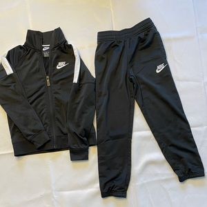 Nike track suit size 6